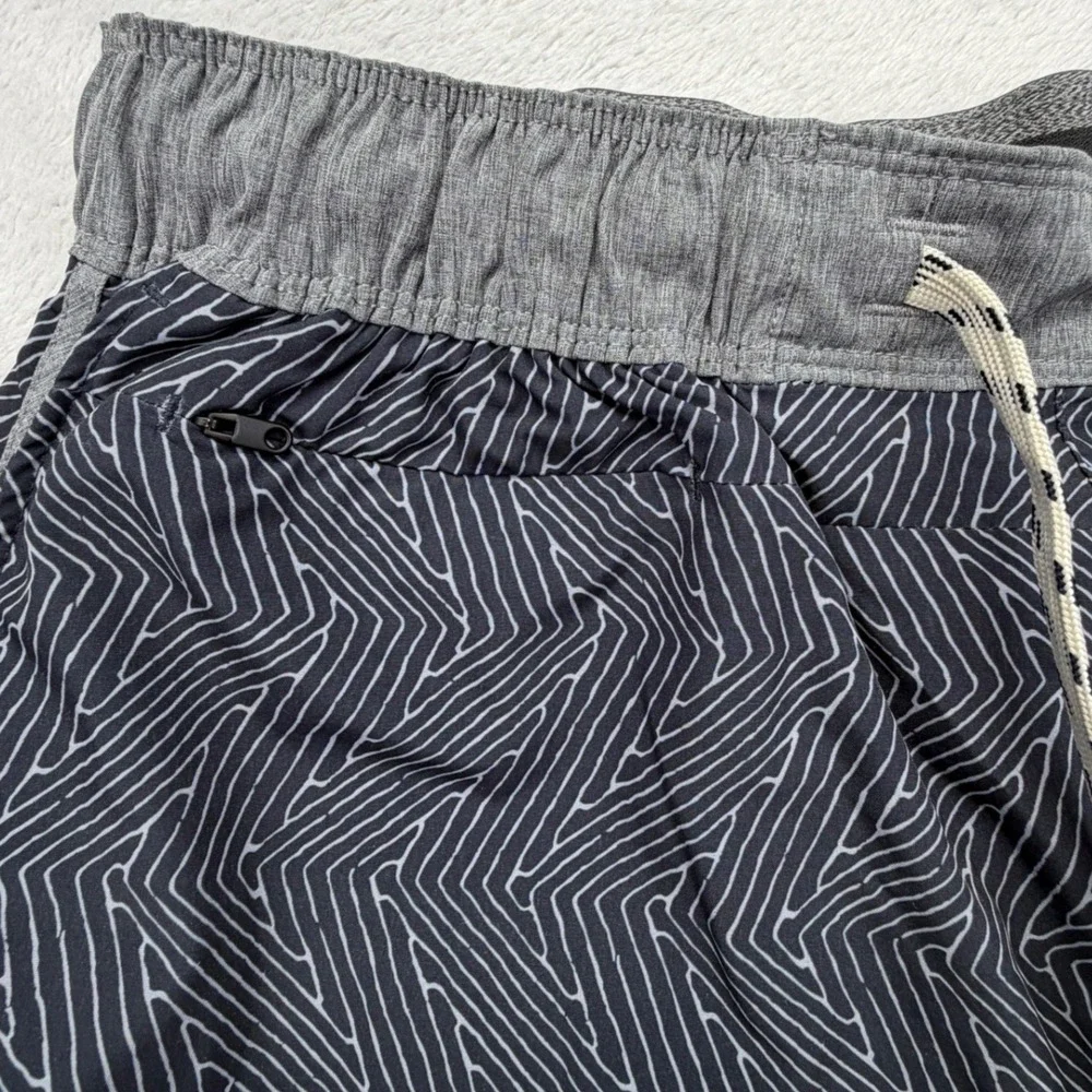 7Diamonds Board Shorts Mens S Geometric Hybrid Swim Trunks Pockets Drawstring